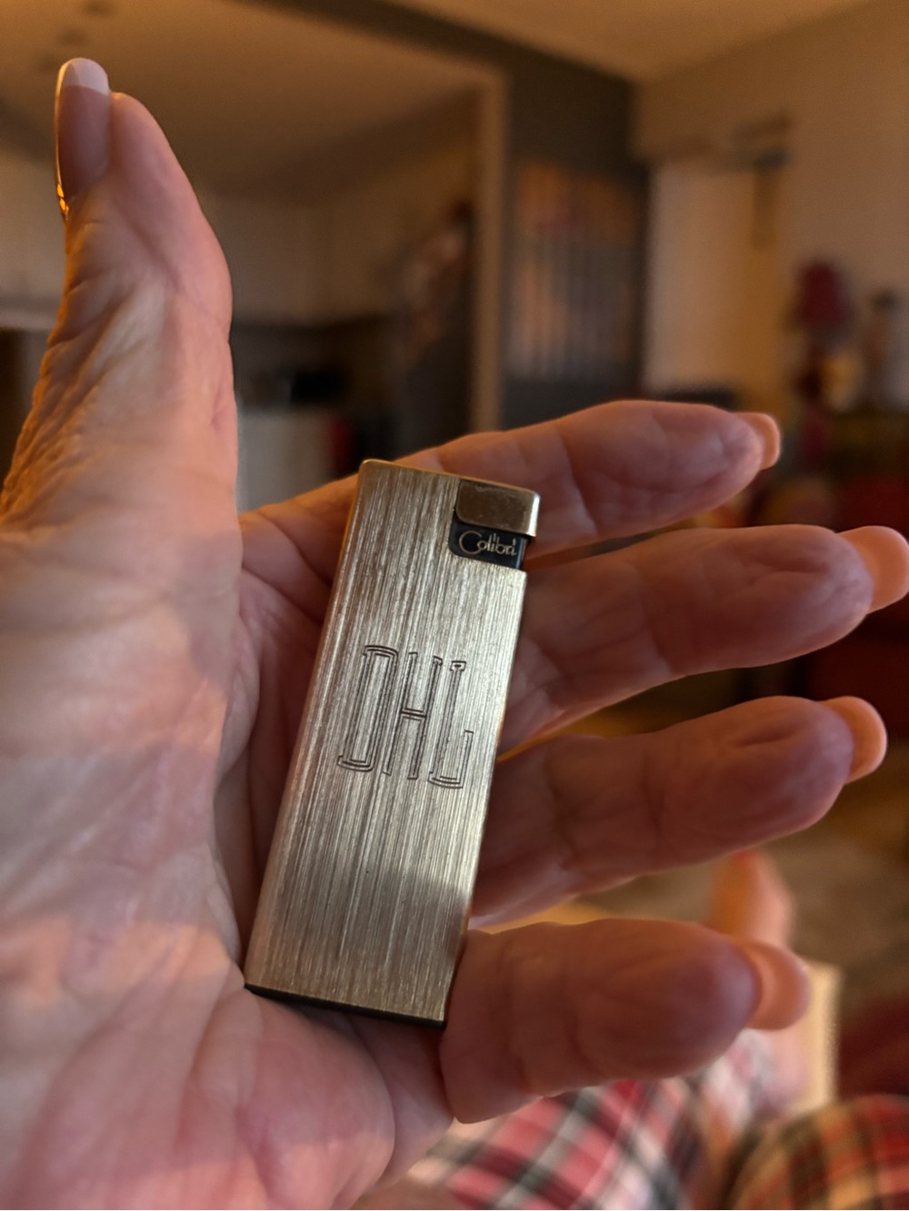 VINTAGE SLIM STYLE  CALIBRI LIGHTER MONOGRAMMED DHL. Beautiful